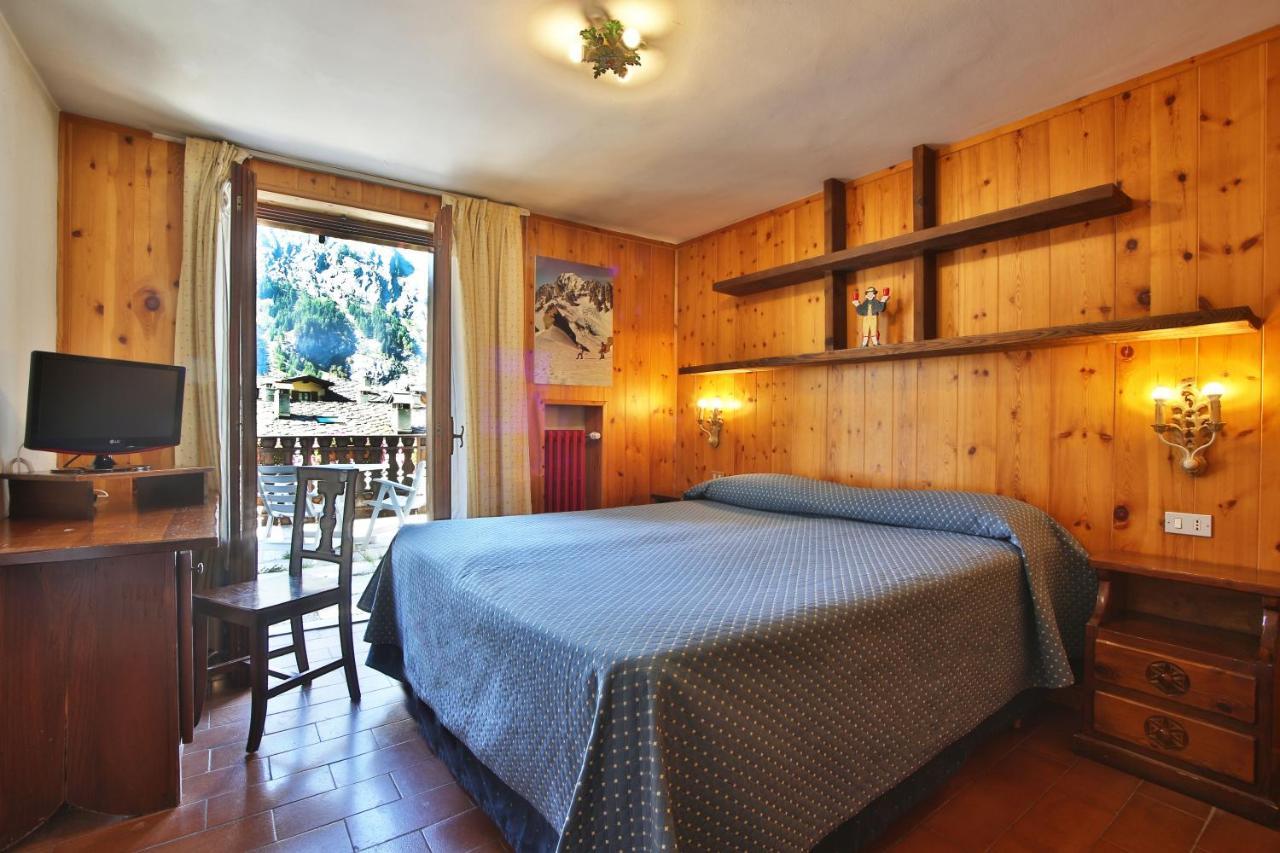 Hotel Cristallo Courmayeur Exterior foto