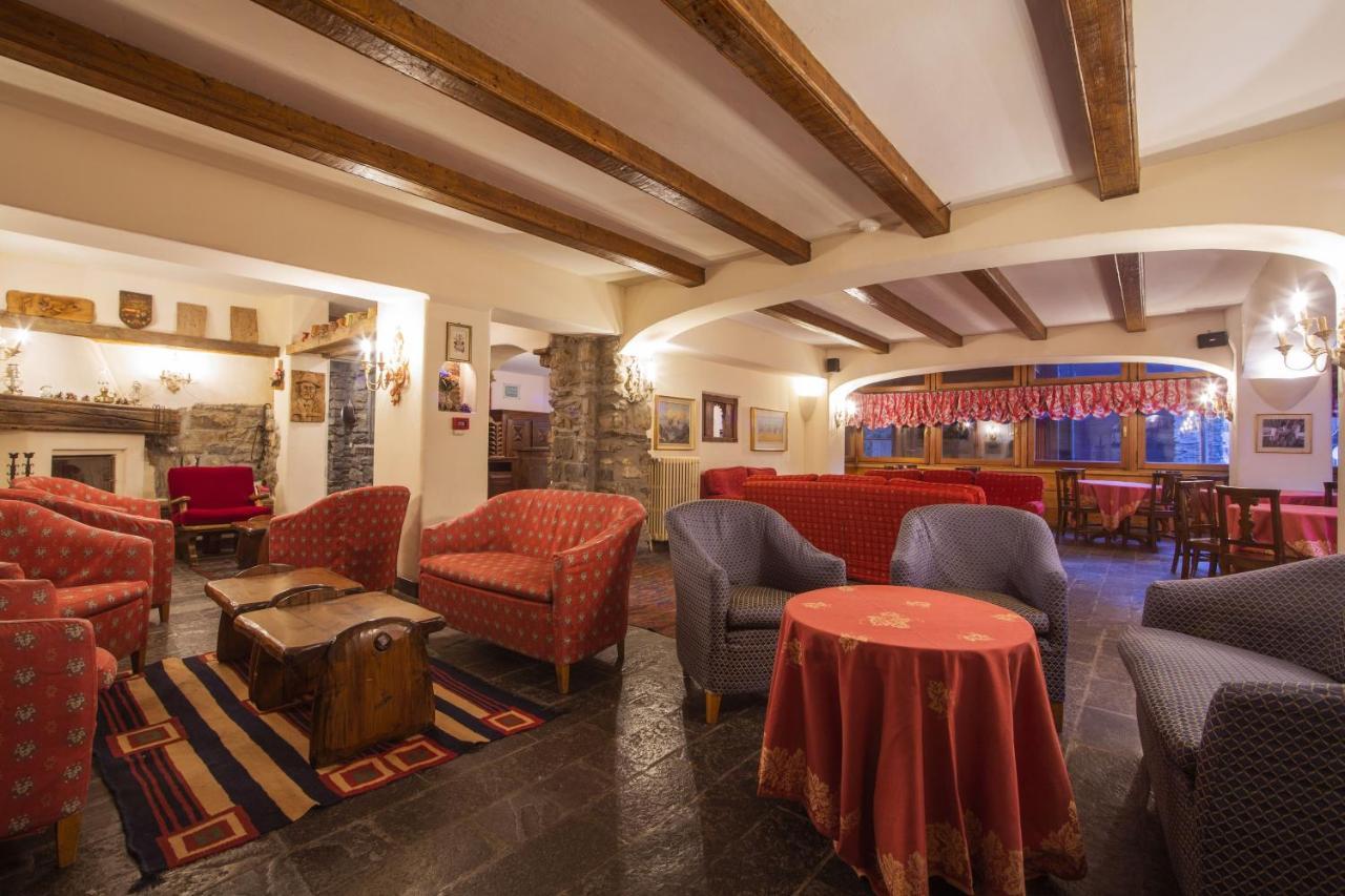 Hotel Cristallo Courmayeur Exterior foto